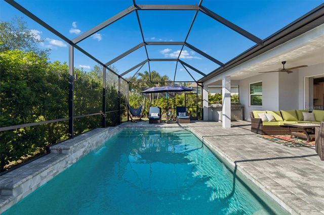 1008 SIBERIAN GLEN, Bradenton, FL 34212