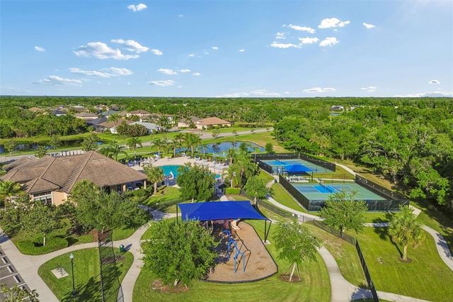 1008 SIBERIAN GLEN, Bradenton, FL 34212