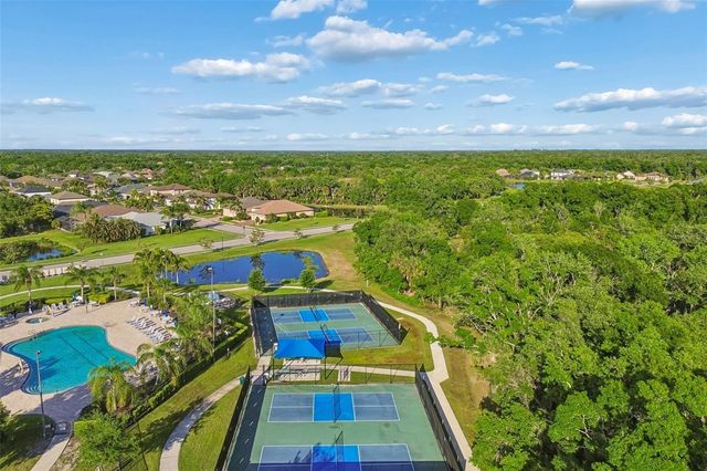 1008 SIBERIAN GLEN, Bradenton, FL 34212