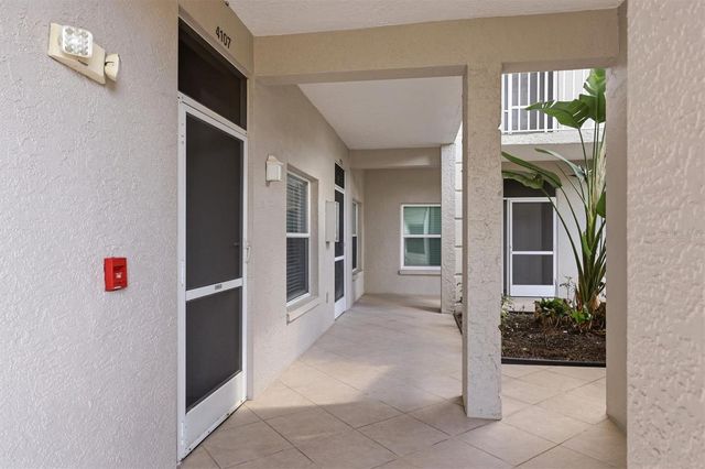 9610 CLUB SOUTH CIRCLE 4107, Sarasota, FL 34238