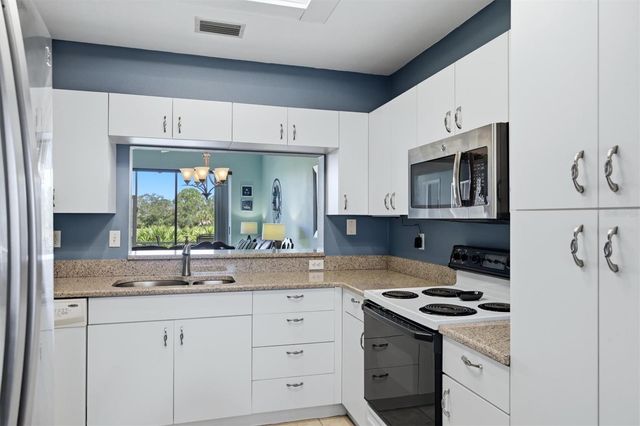 9610 CLUB SOUTH CIRCLE 4107, Sarasota, FL 34238