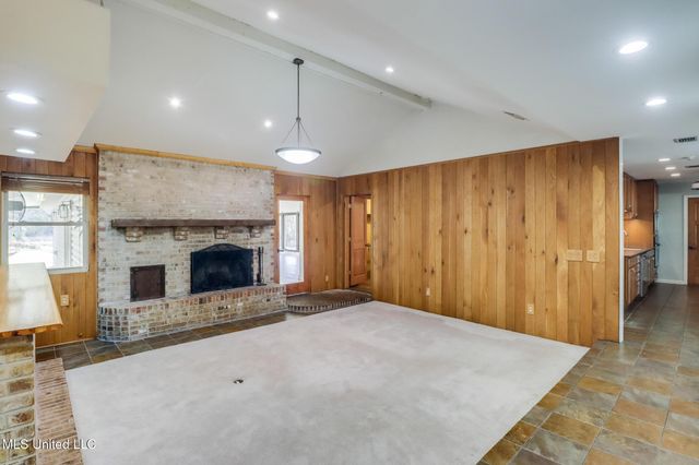 11201 Creek Drive, Gulfport, MS 39503