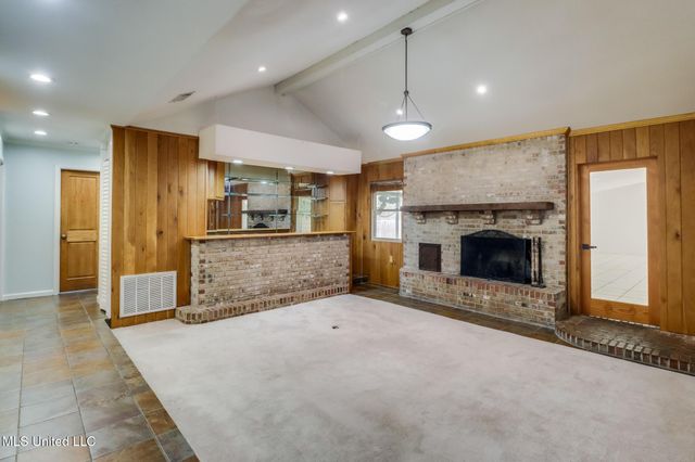 11201 Creek Drive, Gulfport, MS 39503