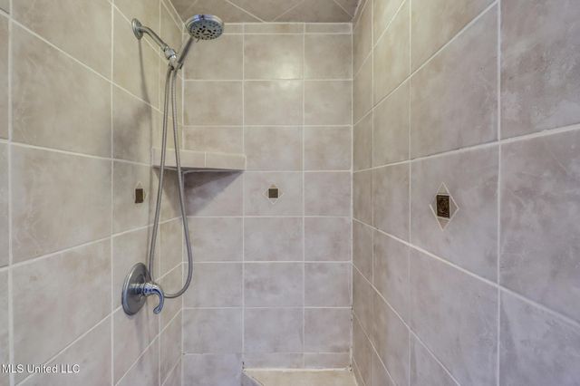 11201 Creek Drive, Gulfport, MS 39503