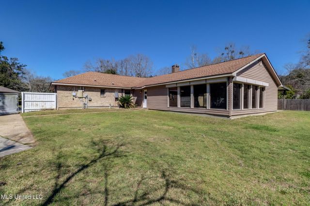 11201 Creek Drive, Gulfport, MS 39503