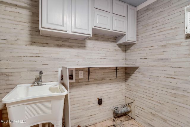 11201 Creek Drive, Gulfport, MS 39503