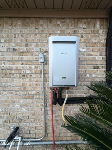 11201 Creek Drive, Gulfport, MS 39503