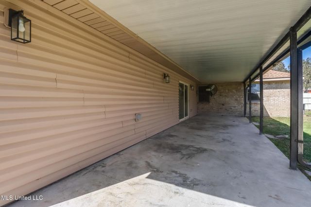 11201 Creek Drive, Gulfport, MS 39503