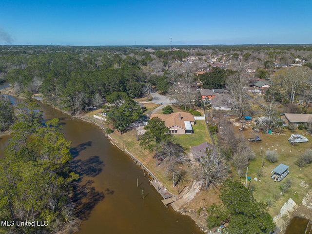 11201 Creek Drive, Gulfport, MS 39503