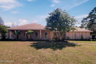 11201 Creek Drive, Gulfport, MS 39503