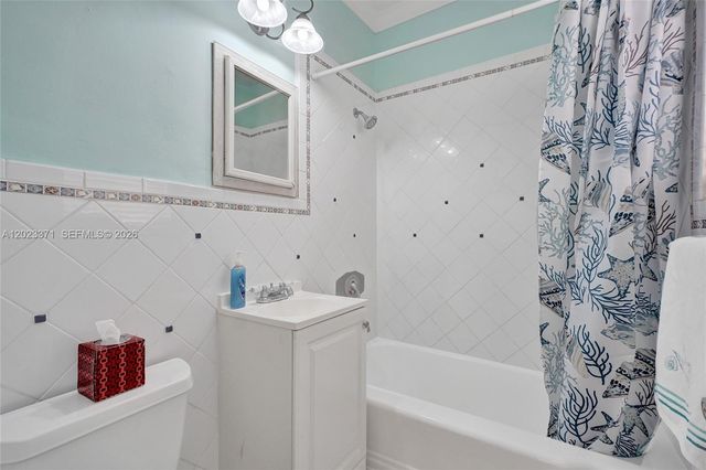 717 Espanola Way 204, Miami Beach, FL 33139