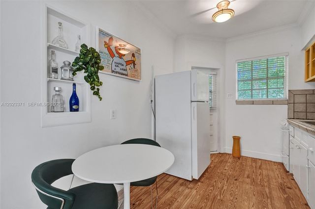 717 Espanola Way 204, Miami Beach, FL 33139