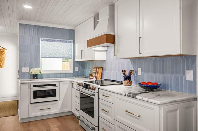 2319 MIDDLECOFF DRIVE, Dunedin, FL 34698