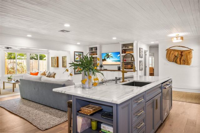 2319 MIDDLECOFF DRIVE, Dunedin, FL 34698