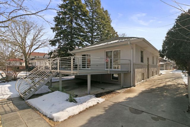 248 Gage Road, Riverside, IL 60546