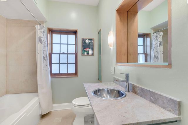 248 Gage Road, Riverside, IL 60546