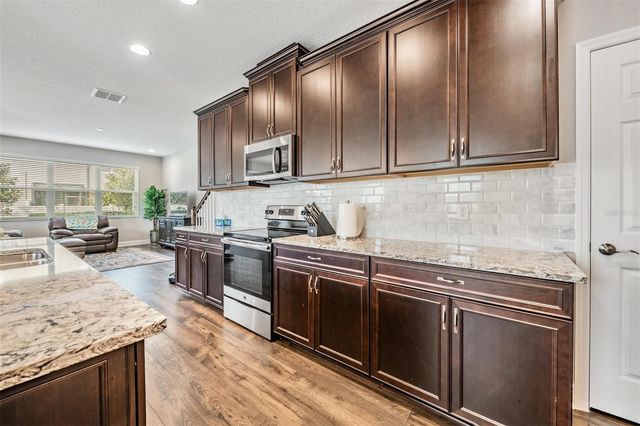 1919 LAKE WATERS PLACE, Lutz, FL 33558