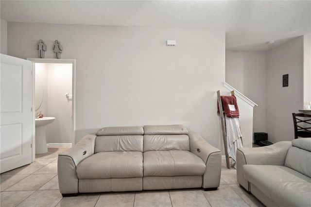 7621 GINGER LILY COURT, Tampa, FL 33619