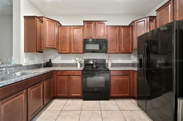 7621 GINGER LILY COURT, Tampa, FL 33619