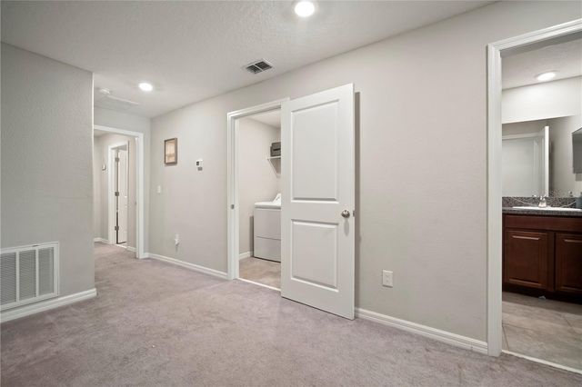 7621 GINGER LILY COURT, Tampa, FL 33619