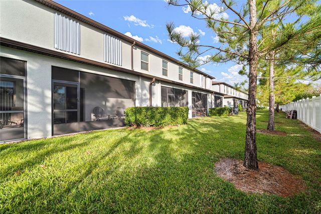 7621 GINGER LILY COURT, Tampa, FL 33619