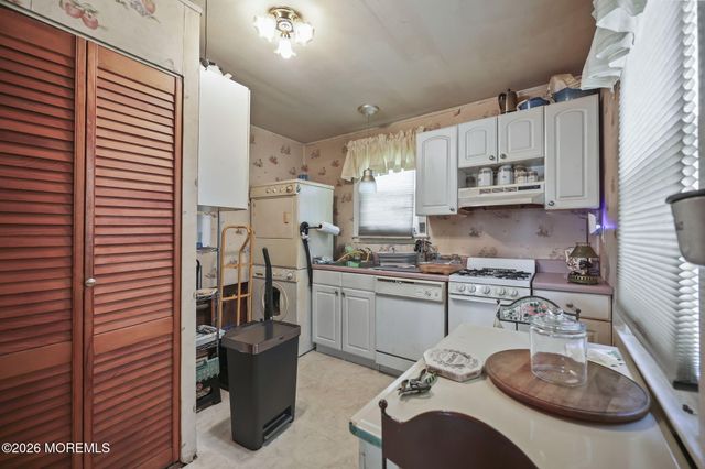 73 Belshaw Avenue, Shrewsbury Twp, NJ 07724