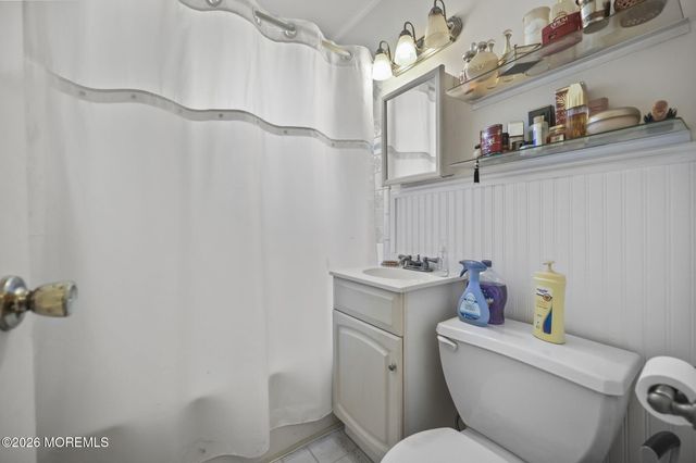 73 Belshaw Avenue, Shrewsbury Twp, NJ 07724