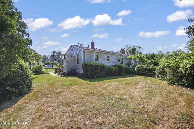 73 Belshaw Avenue, Shrewsbury Twp, NJ 07724