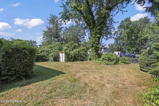 73 Belshaw Avenue, Shrewsbury Twp, NJ 07724