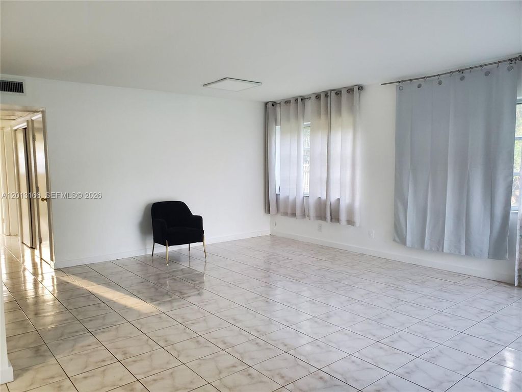 1450 Atlantic Shores Blvd 101, Hallandale Beach, FL 33009