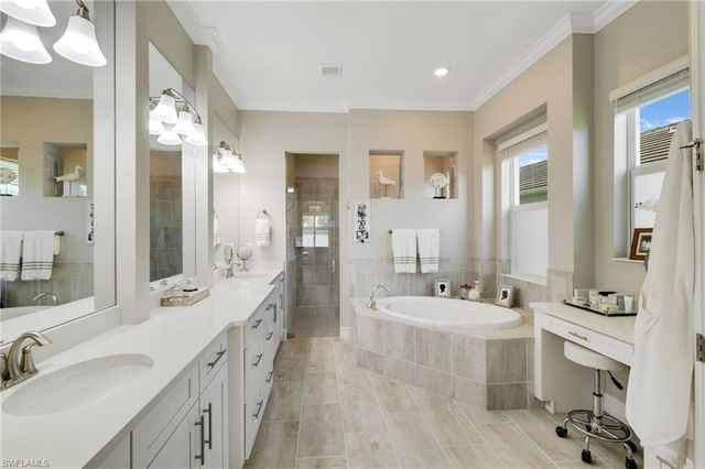 14618 Blue Bay CIR, Fort Myers, FL 33913