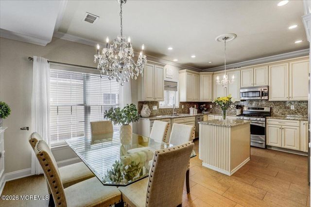 15 Crawford Road, Manalapan, NJ 07726