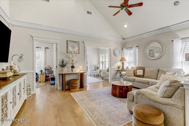 15 Crawford Road, Manalapan, NJ 07726