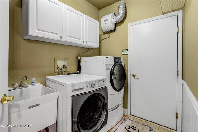 15 Crawford Road, Manalapan, NJ 07726