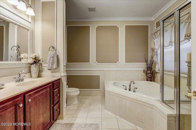 15 Crawford Road, Manalapan, NJ 07726