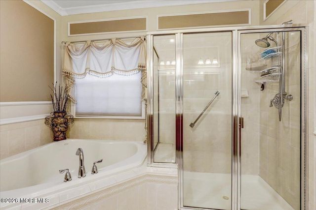 15 Crawford Road, Manalapan, NJ 07726