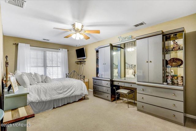 15 Crawford Road, Manalapan, NJ 07726