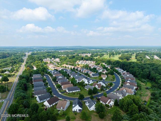 15 Crawford Road, Manalapan, NJ 07726