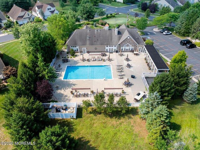 15 Crawford Road, Manalapan, NJ 07726