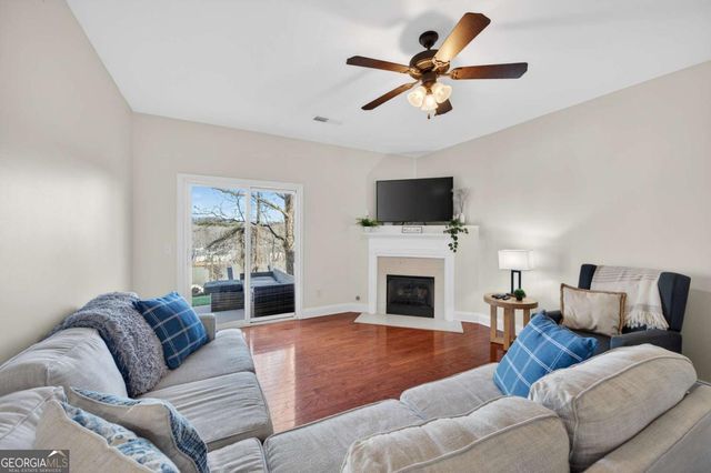 172 Riley Circle, Dawsonville, GA 30534