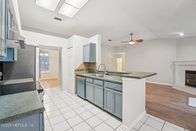 6662 DELTA POST Drive W, Jacksonville, FL 32244