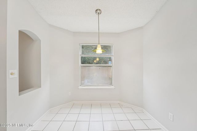 6662 DELTA POST Drive W, Jacksonville, FL 32244