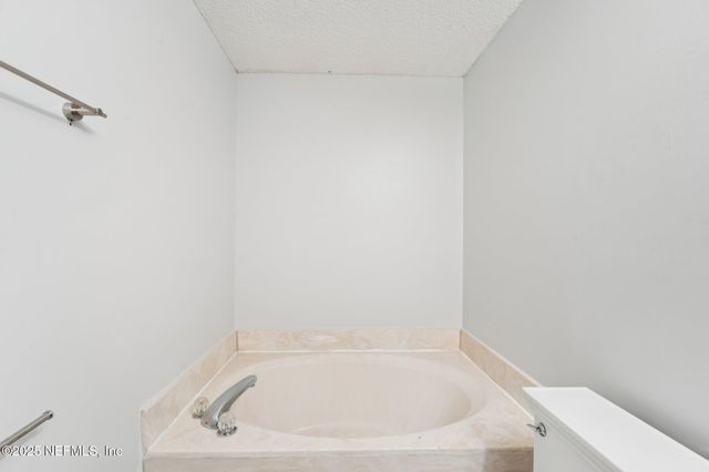 6662 DELTA POST Drive W, Jacksonville, FL 32244