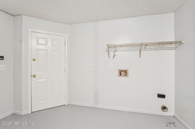 6662 DELTA POST Drive W, Jacksonville, FL 32244