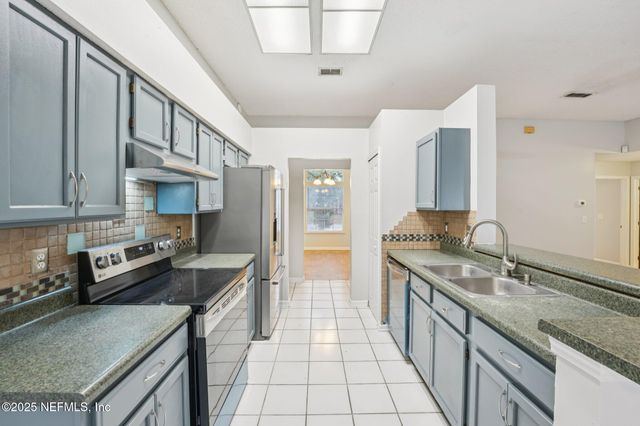 6662 DELTA POST Drive W, Jacksonville, FL 32244