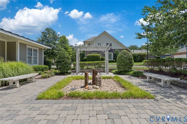 9477 Creek Summit Cir, Richmond, VA 23235