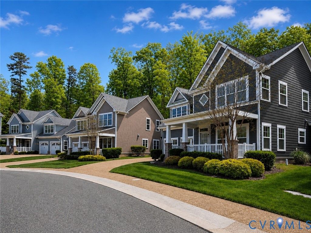 9477 Creek Summit Cir, Richmond, VA 23235