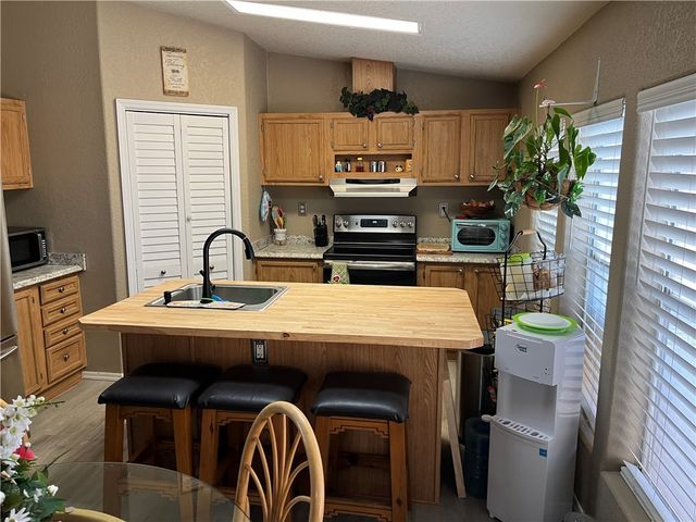 4233 W Mayan Drive, Golden Valley, AZ 86413