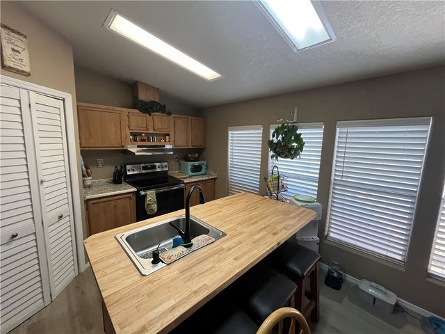 4233 W Mayan Drive, Golden Valley, AZ 86413