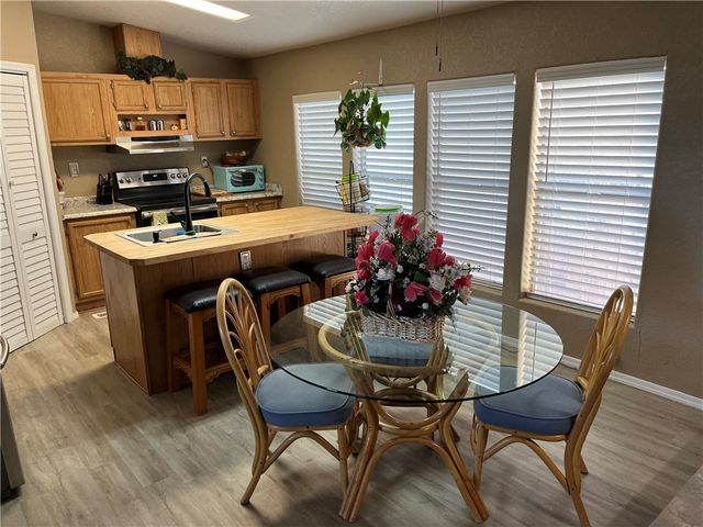 4233 W Mayan Drive, Golden Valley, AZ 86413